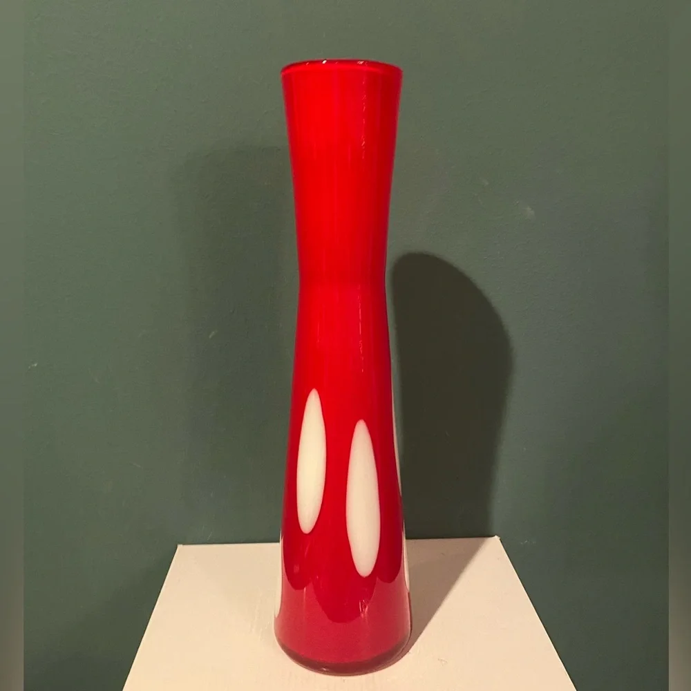 Pier 1 Red and white 15” tall Art Deco glass Vase